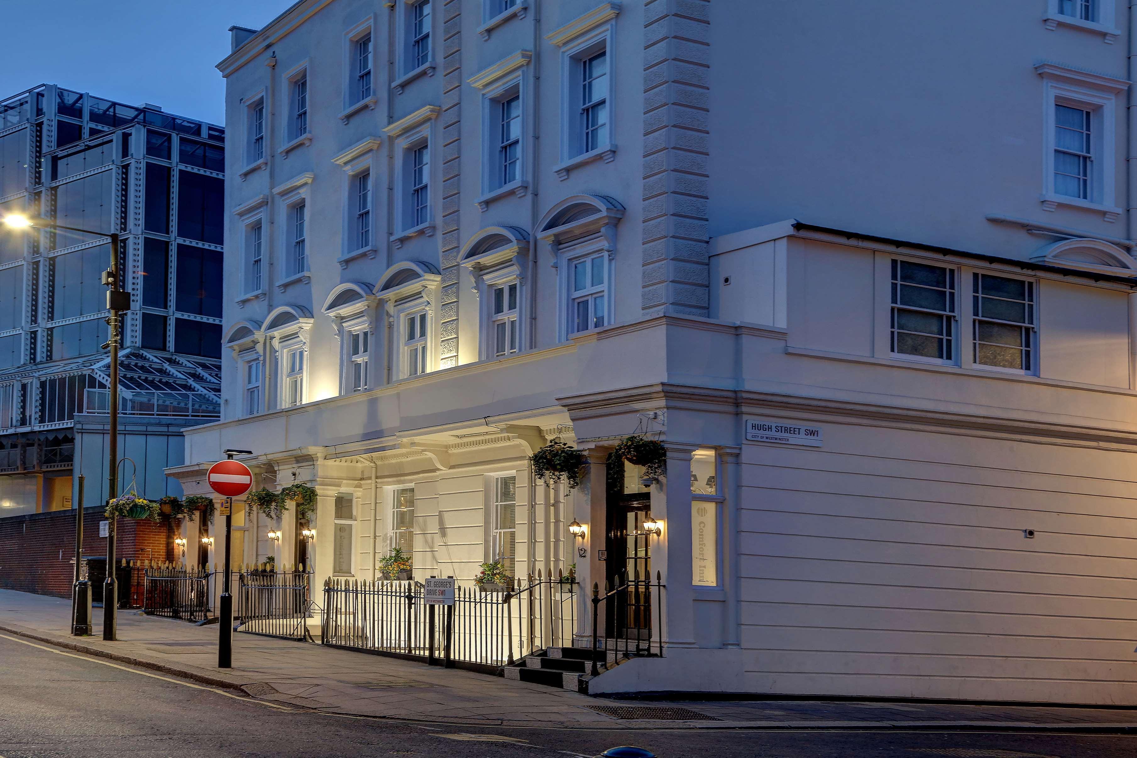 ホテル ベスト ウエスタン バッキンガム パレス ロード ロンドン エクステリア 写真